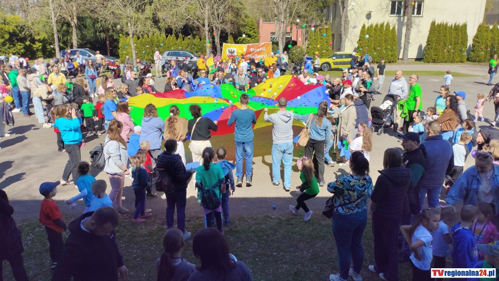 Malbork: Piknik rodzinny dla autyzmu z biegami dzieci. Zapraszamy na fotorelację.