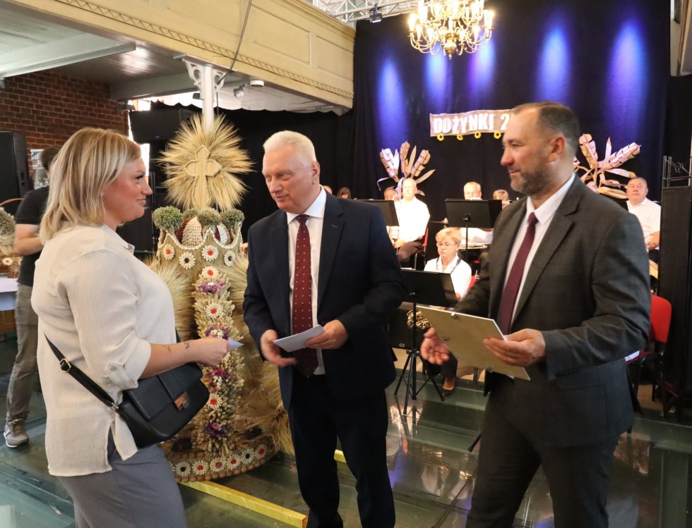 Dożynki Gminne w Nowym Stawie. Mieszkańcy podziękowali za tegoroczne plony