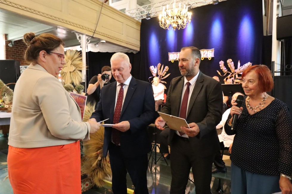Dożynki Gminne w Nowym Stawie. Mieszkańcy podziękowali za tegoroczne plony