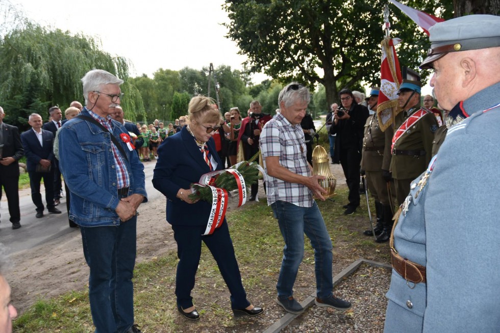 „Inka” wciąż żywa w pamięci. Uroczystości w Waplewie Wielkim i Tulicach
