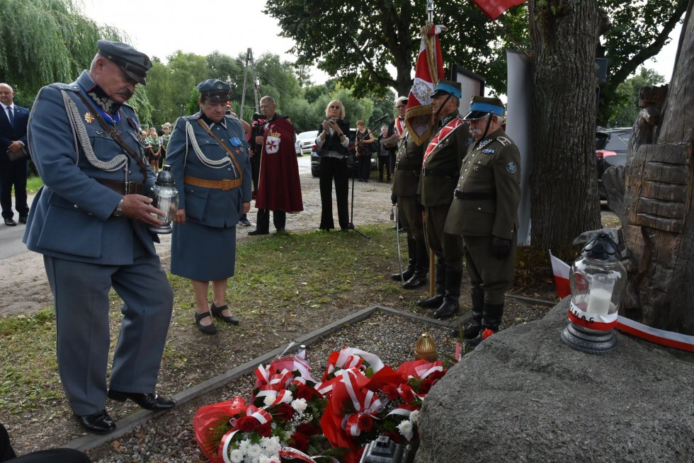 „Inka” wciąż żywa w pamięci. Uroczystości w Waplewie Wielkim i Tulicach