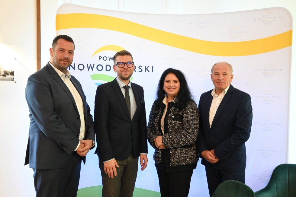 Rada Powiatu w Nowym Dworze Gdańskim „za” związkiem metropolitalnym.