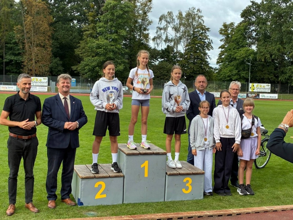 Sportowy sukces uczniów z Gminy Malbork. II miejsce drużynowo w Biegu Trzeźwości