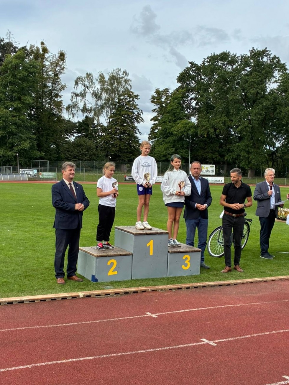 Sportowy sukces uczniów z Gminy Malbork. II miejsce drużynowo w Biegu Trzeźwości