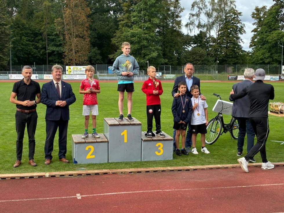 Sportowy sukces uczniów z Gminy Malbork. II miejsce drużynowo w Biegu Trzeźwości
