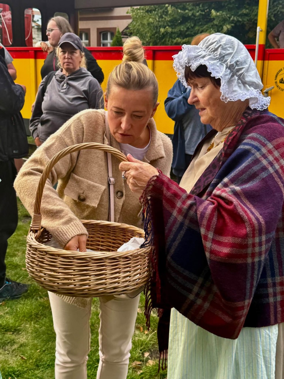 „Pociąg do Sztutowa” pełen historii i muzyki. Niezwykła podróż Żuławską Koleją Dojazdową
