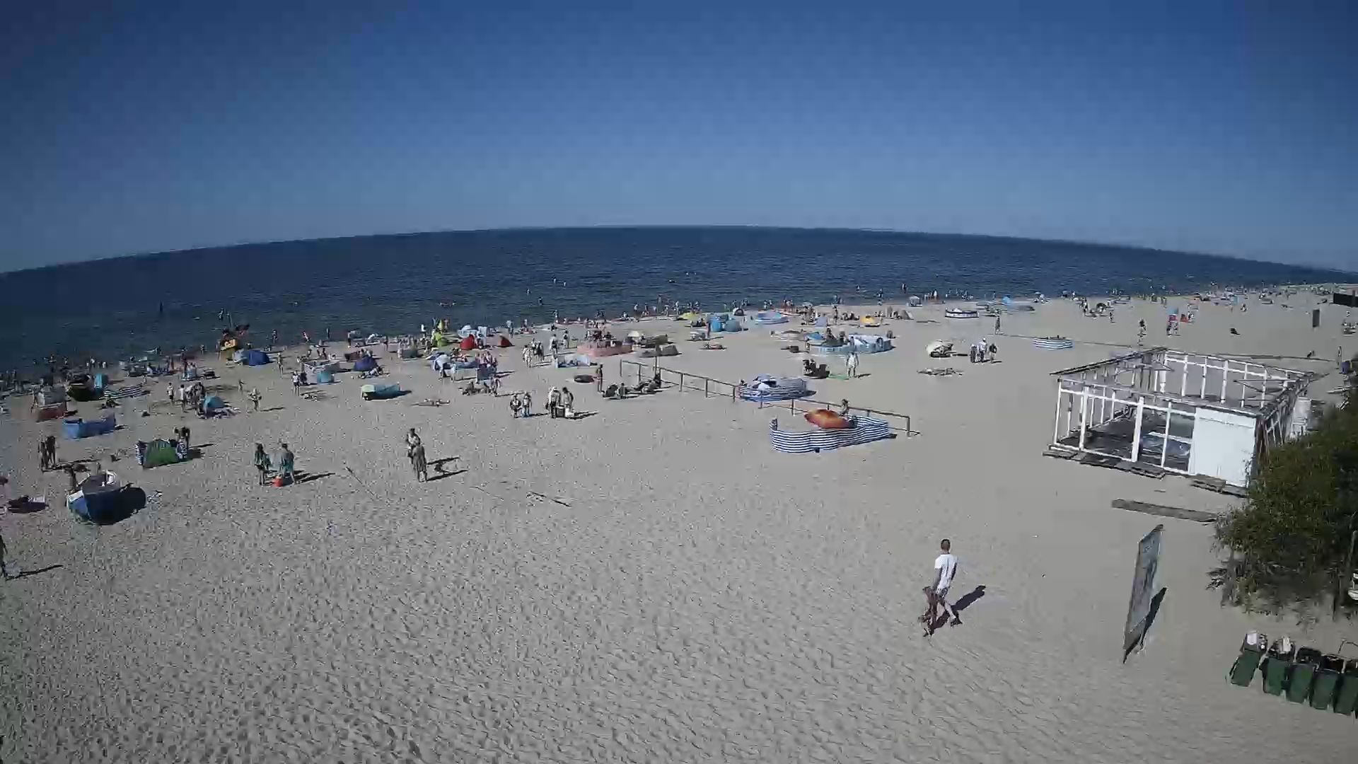 Jantar plaża wschód. Kamera na żywo. 