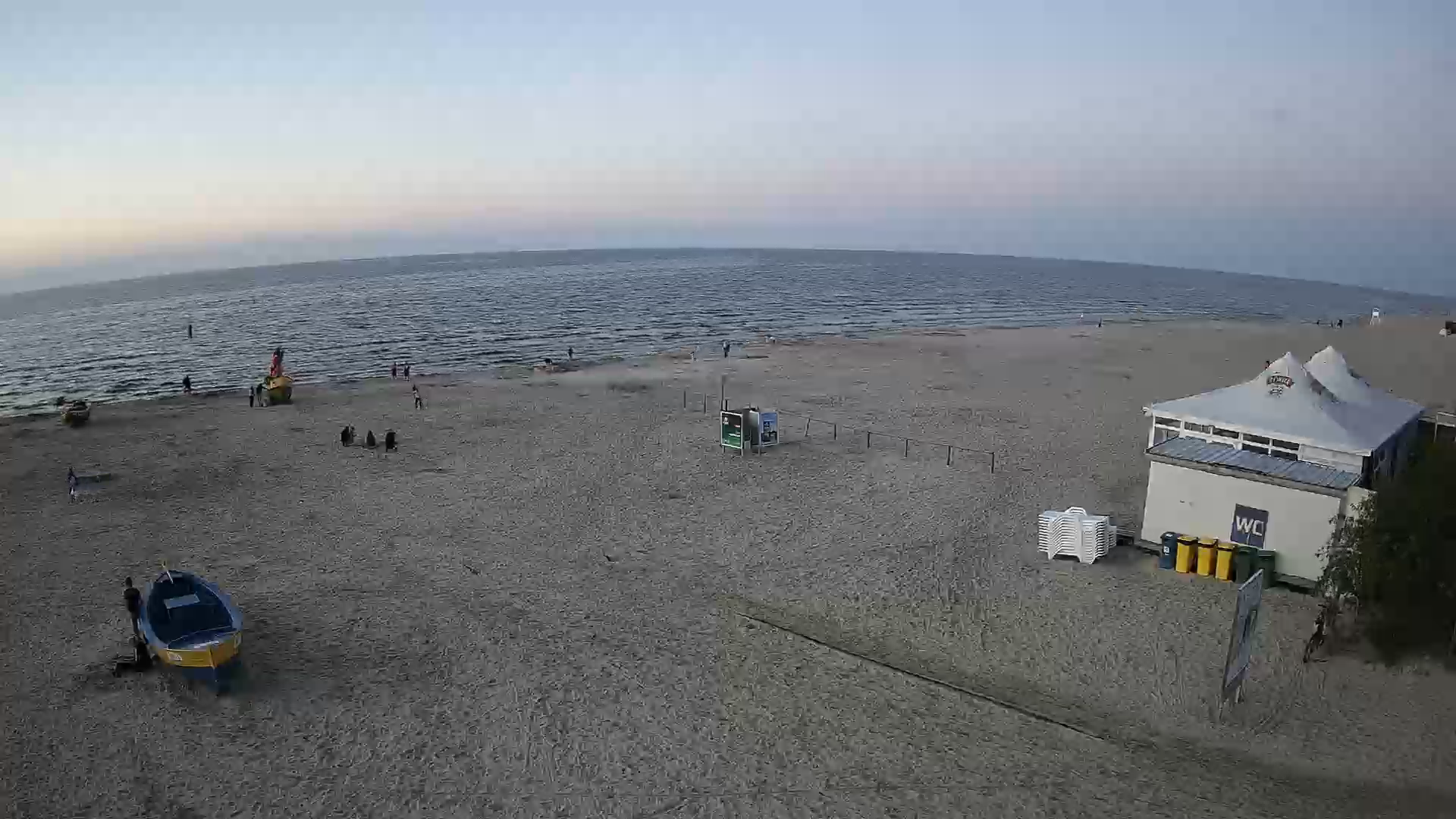 Jantar plaża wschód. Kamera na żywo. 