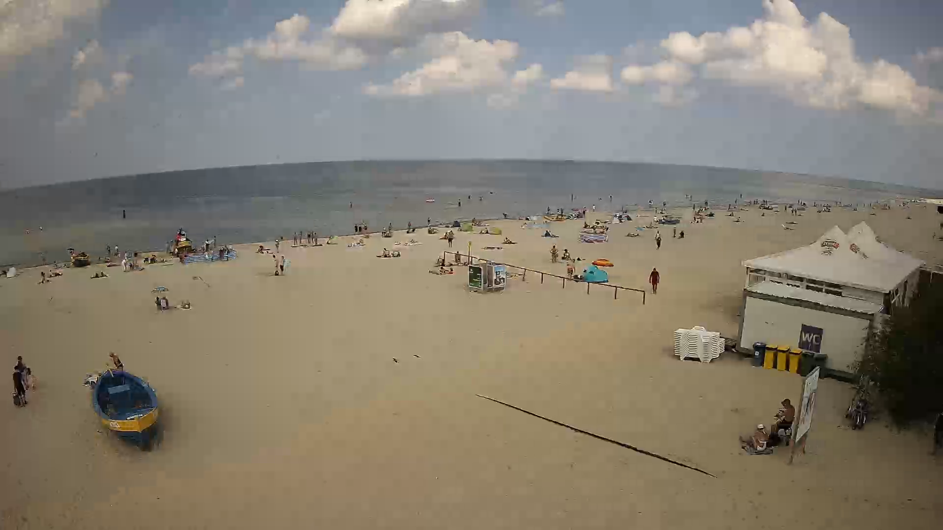 Jantar plaża wschód. Kamera na żywo. 