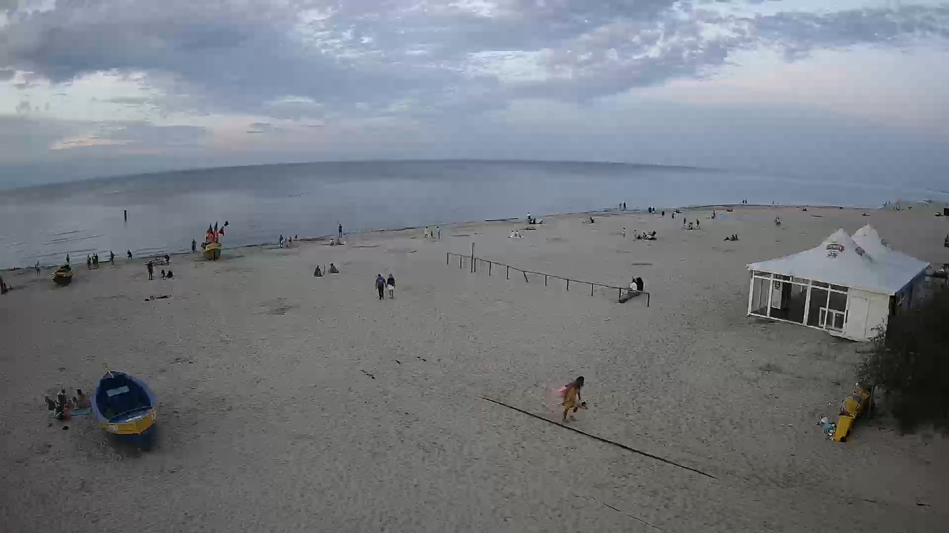 Jantar plaża wschód. Kamera na żywo. 