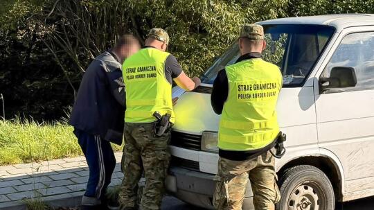 Skrajna nieodpowiedzialność kierowcy - miał ponad 3,9 promila alkoholu. Zatrzymali go funkcjonariusze Straży Granicznej