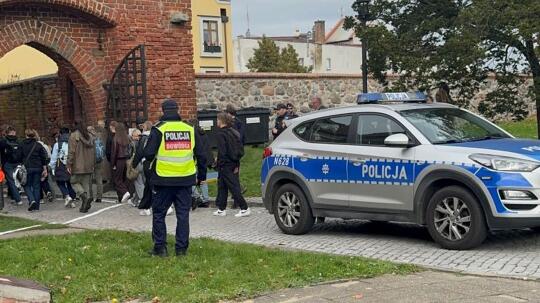 Policyjne ćwiczenia w sztumskim zamku. Służby sprawdziły swoją gotowość na wypadek zagrożenia