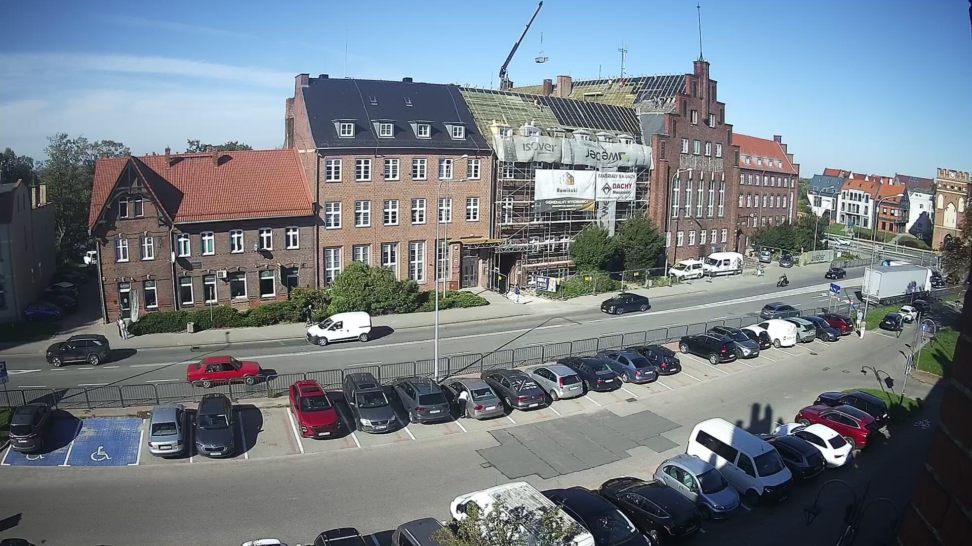 Podgląd: Plac Słowiański. Na żywo ze Starostwa Powiatowego w Malborku